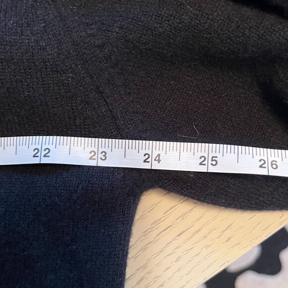 Black Cashmere Sweater; XXL - Picture 3 of 5